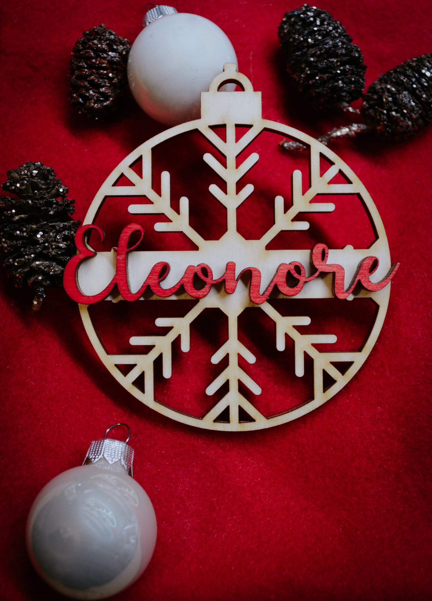 WEIHNACHTSORNAMENT -  Schneeflockenkugel | personalisiert